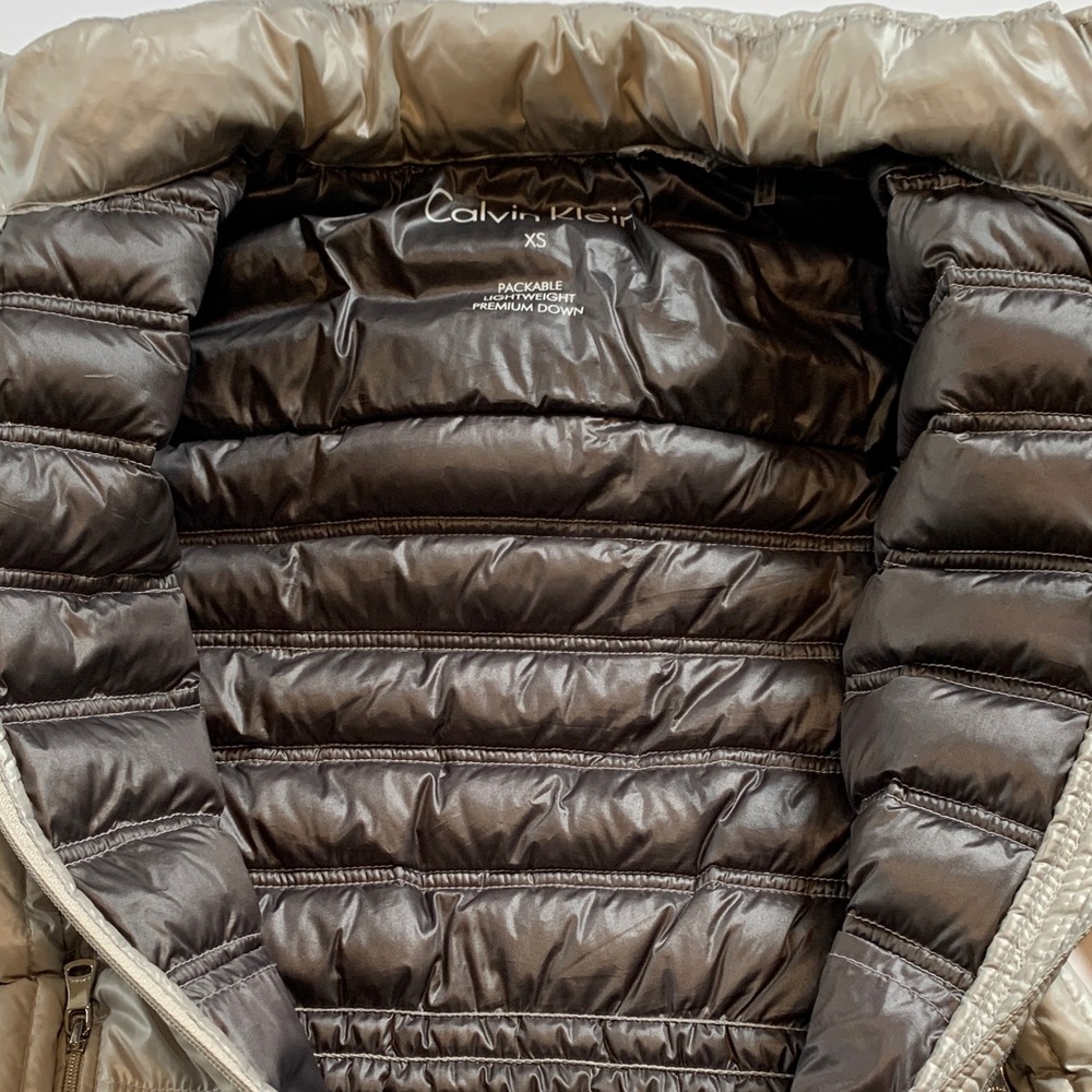 Calvin Klein Women's light warm, gray Puffer down jacket XS - Picture 7 of 9